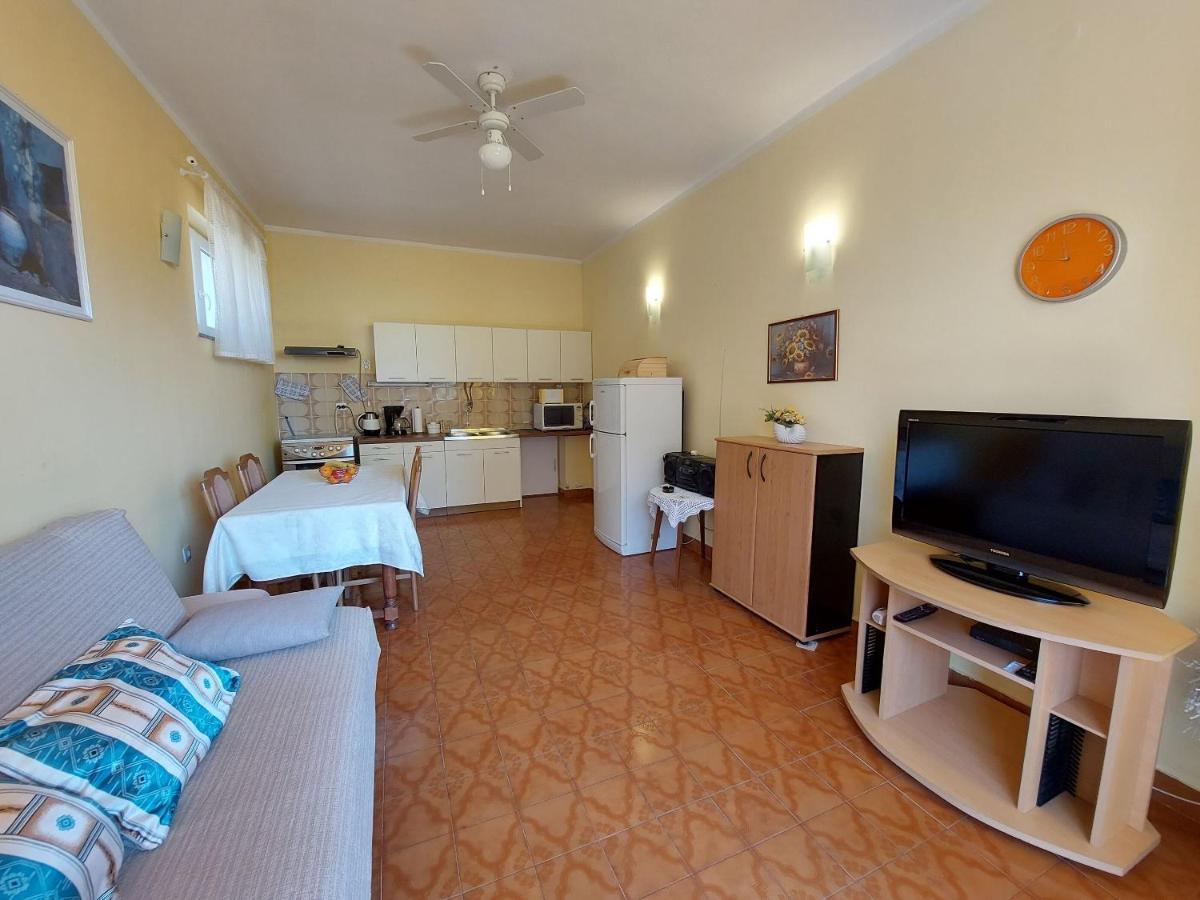Apartments Faran Crikvenica Exterior foto